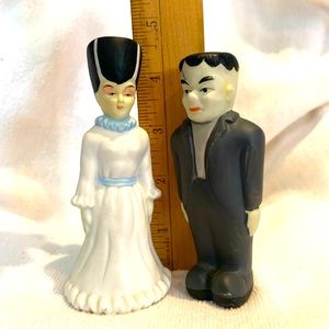 Vintage 1992!!   Frankenstein and his bride salt and pepper set.